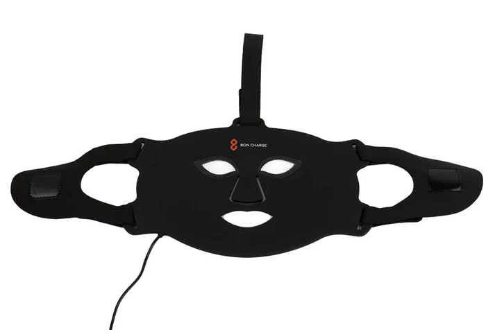 Red-Light-Face-Mask-2_b13fc2f1-5b69-4754-9b2a-a8d2af12c3f1