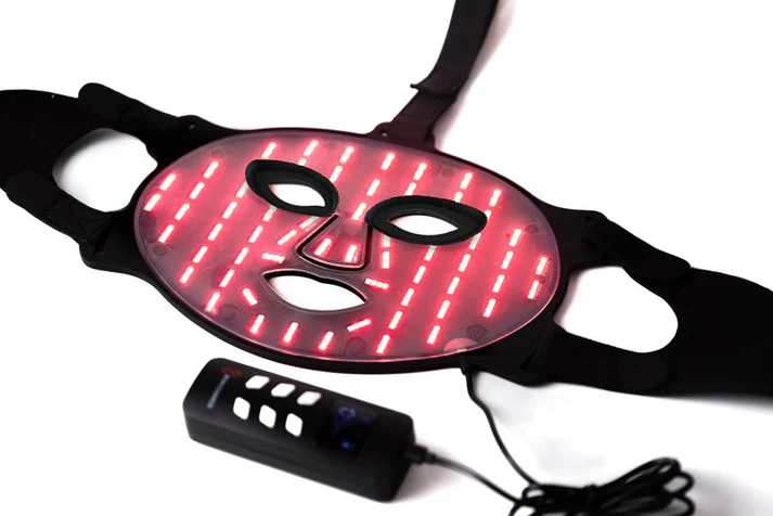 RedLightFaceMask8Edit_9ae1f973-8f68-48ec-8f42-281d4ab2c9e7
